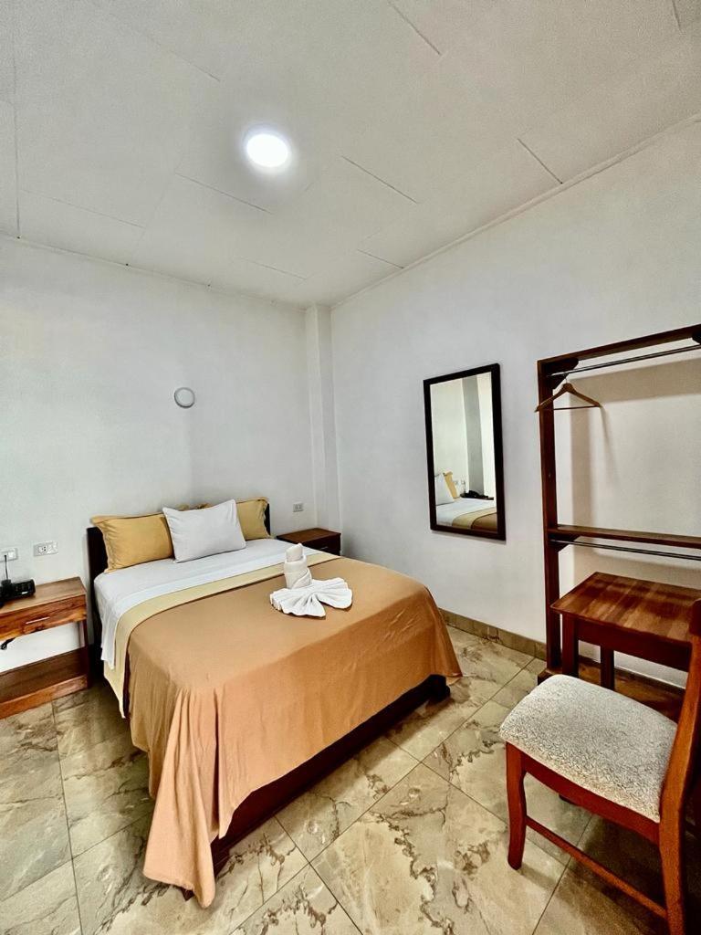 Fitzcarrald Hotel Iquitos Exterior photo