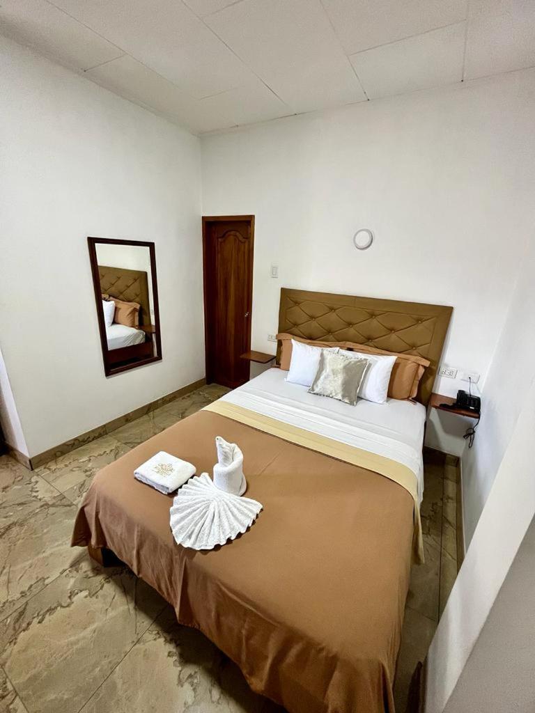 Fitzcarrald Hotel Iquitos Exterior photo